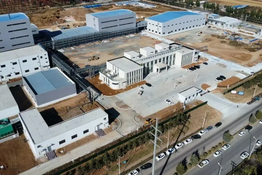 产学研深度融合结硕果|国内首套2万吨湿法母胶量产线投产(图1)