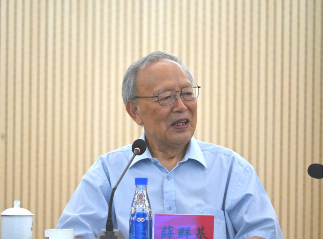 院士论“胶”——海南橡胶2026年柔性引才协同创新中心专题研讨会侧记(图2) 院士论“胶”——海南橡胶2026年柔性引才协同创新中心专题研讨会侧记(图2)
