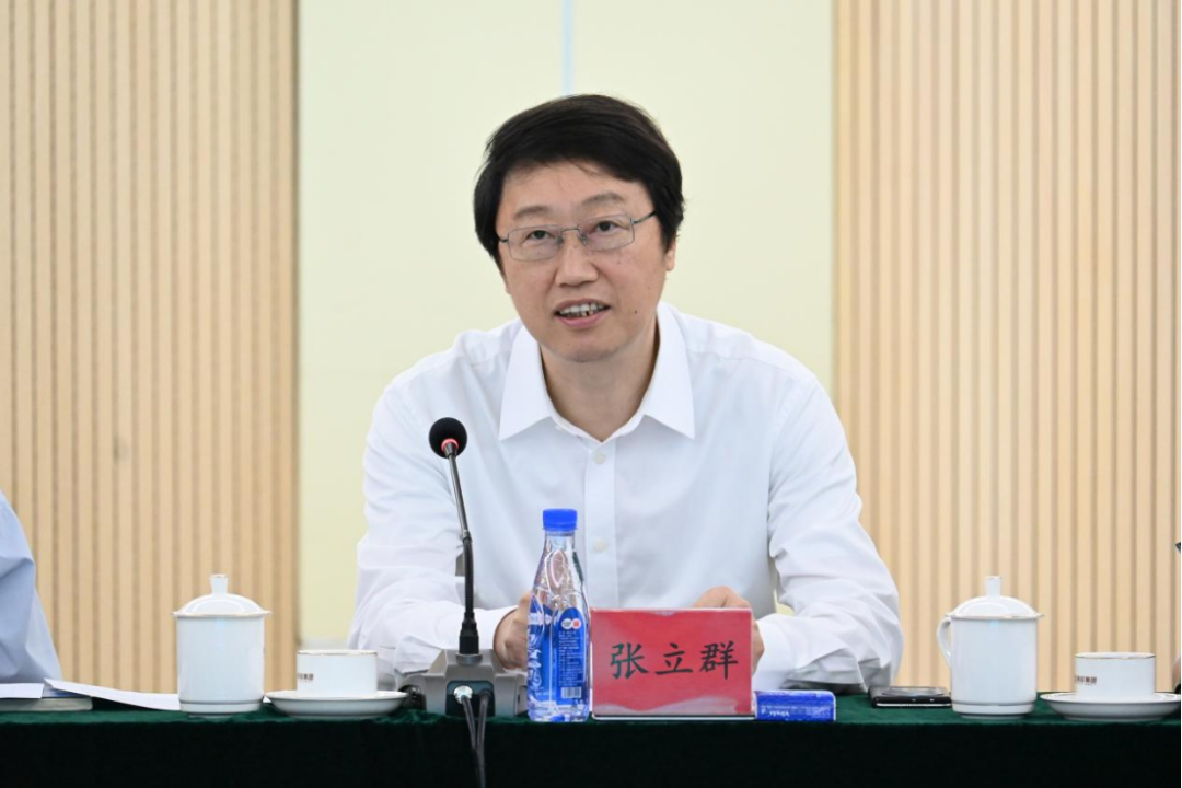 院士论“胶”——海南橡胶2026年柔性引才协同创新中心专题研讨会侧记(图4) 院士论“胶”——海南橡胶2026年柔性引才协同创新中心专题研讨会侧记(图4)