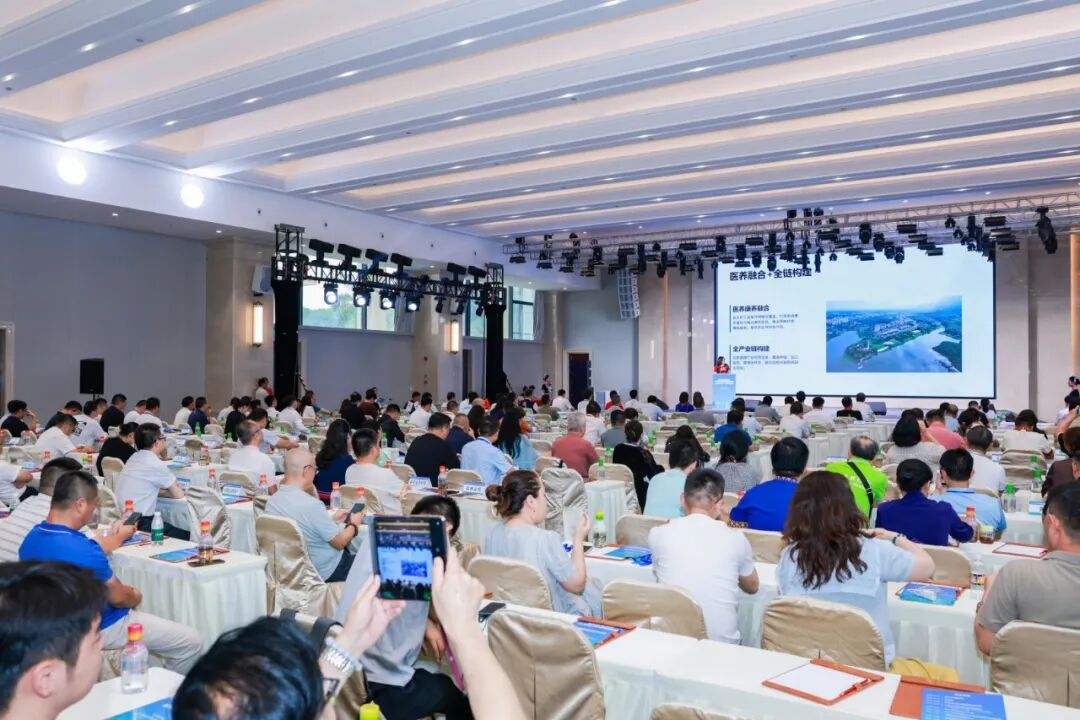 天然橡胶全产业链对话会暨白沙投资合作洽谈会圆满召开(图3) 天然橡胶全产业链对话会暨白沙投资合作洽谈会圆满召开(图3)