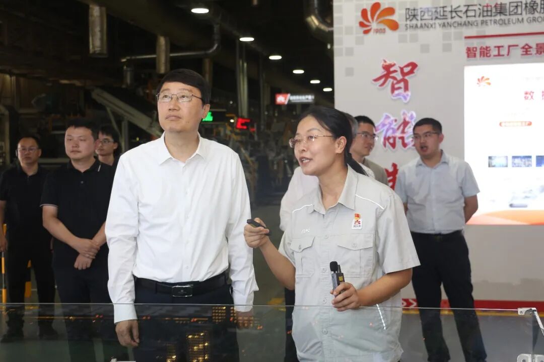 张立群院士团队赴西橡公司考察交流(图3)