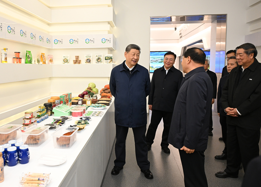 习近平在内蒙古乌兰察布考察时强调 统筹高质量发展和高水平保护(图9) 习近平在内蒙古乌兰察布考察时强调 统筹高质量发展和高水平保护(图9)